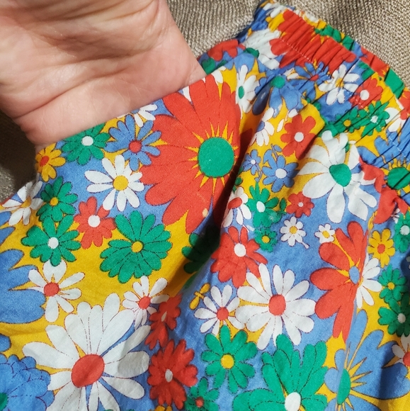 SOLD ON DEPOP - Floral Shorts with pockets & elastic waist band from Cider SZ XL - Picture 2 of 5